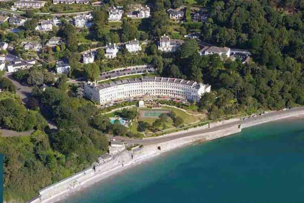 **Sunny And Bright, Thatchers Rock One Bed Beach Front Apartment*** Torquay Eksteriør billede