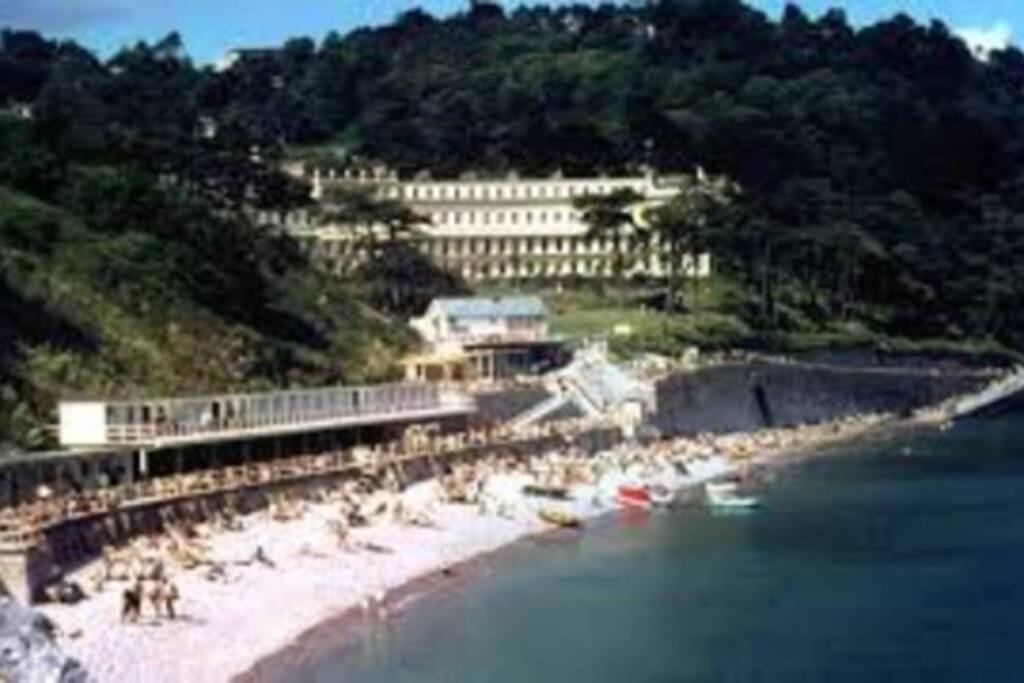 **Sunny And Bright, Thatchers Rock One Bed Beach Front Apartment*** Torquay Eksteriør billede